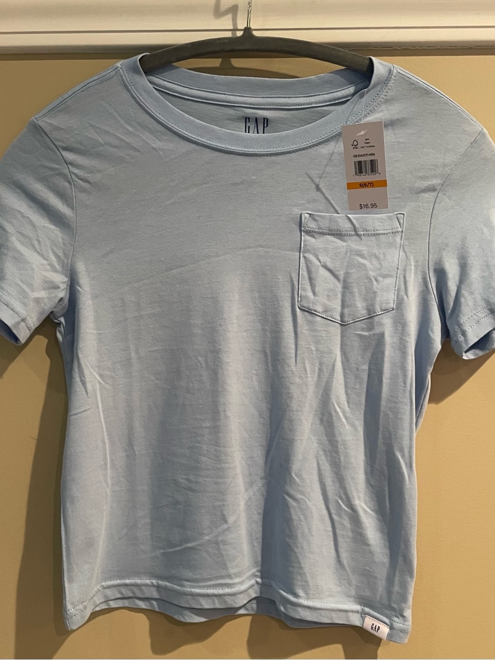 GAP Light Blue Short-Sleeve Pocket Tee (Kid’s 6-7). Fits like a baby tee!